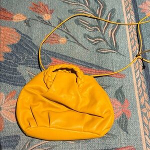 Hereu Vibrant Yellow Braided Handle Bag